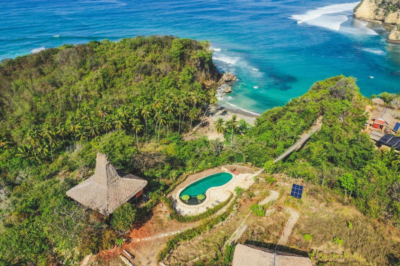 Ngalung Kalla Retreat Waikabubak Extérieur photo